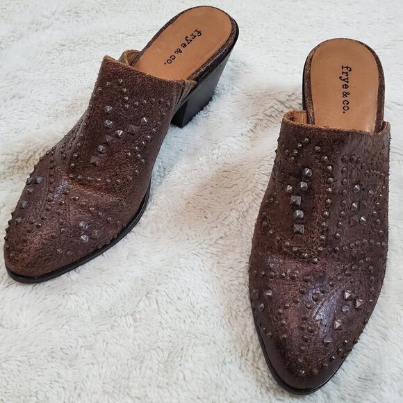 Frye and Co Chocolate Brown Distressed Leather Studded Heel Mules Clog Women 7.5 - Picture 1 of 12